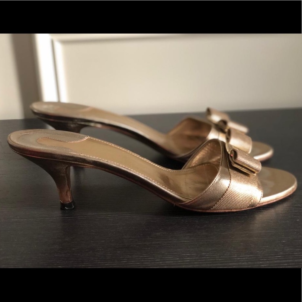 Ferragamo Vara bow sandal heels slides